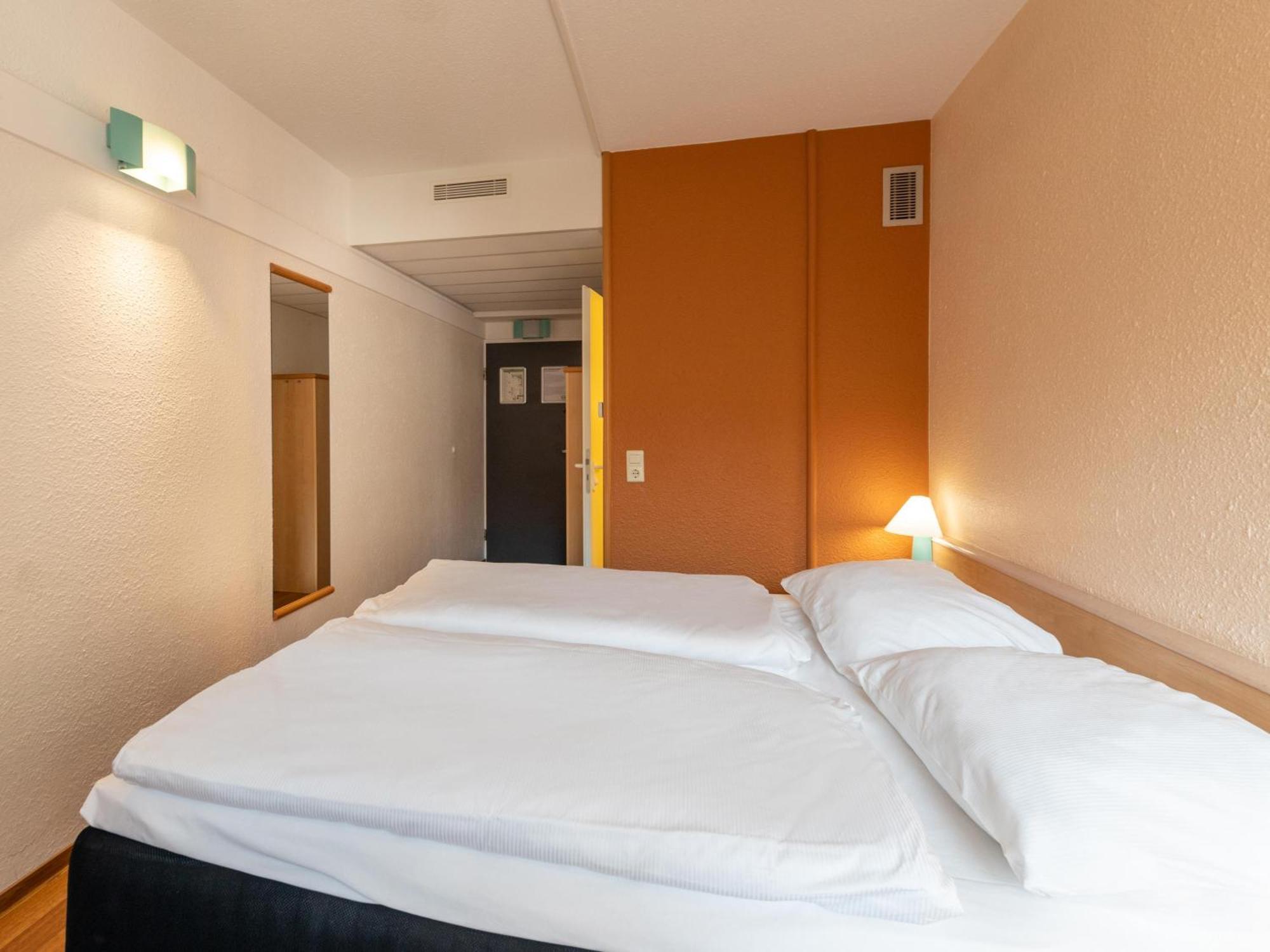 B&B Hotel Duisburg Hbf-Nord Exterior photo